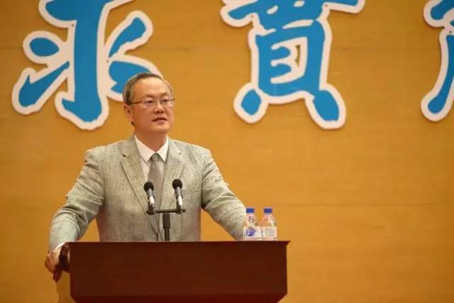 吉林大学经济学院、金融学院院长李晓